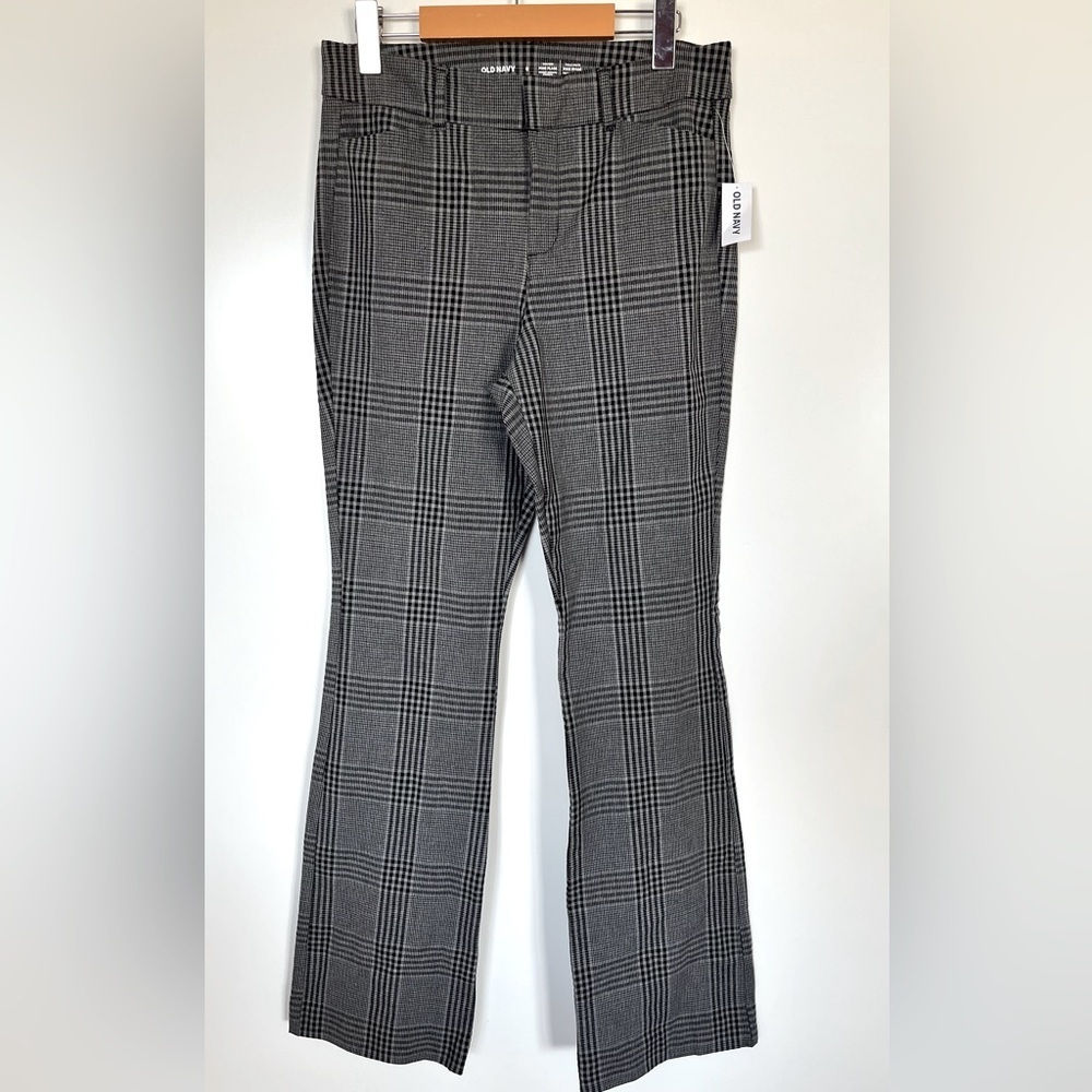 Old Navy High-Rise Pixie Flare Pants – Plaid Size 6 NWT